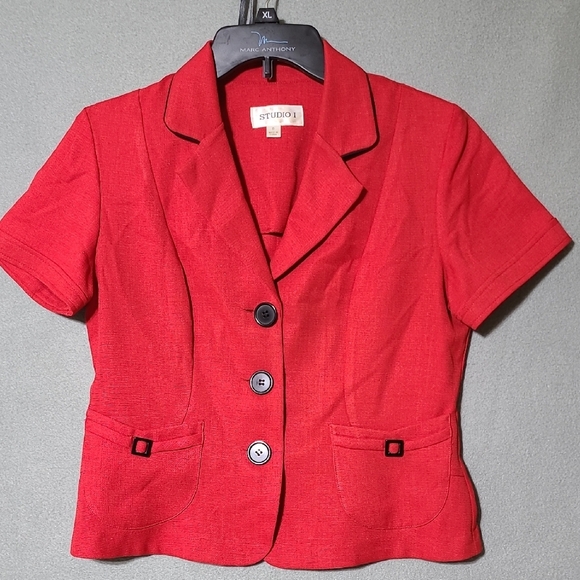 STUDIO 1 Women's Red Short Sleeve Blazer - Size 8 - Picture 1 of 12